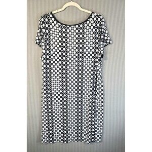 chicos stretch knit dress size 3 black and white dots short sleeve shift